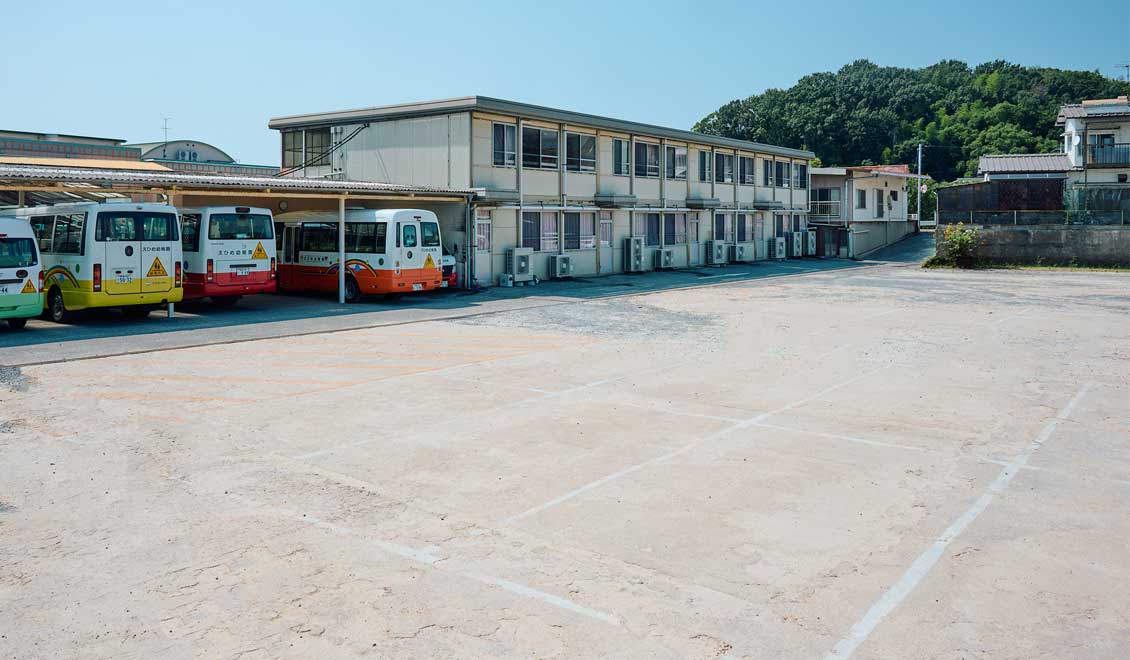 愛媛星岡幼稚園の送迎用駐車場