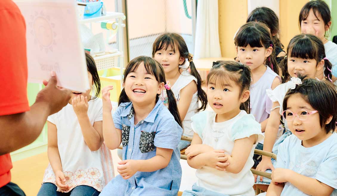 友だちと関わりながら取り組む子どもたち